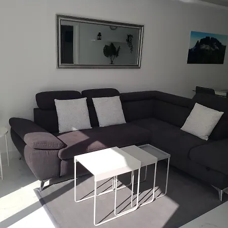La Atalaya Court 509 *